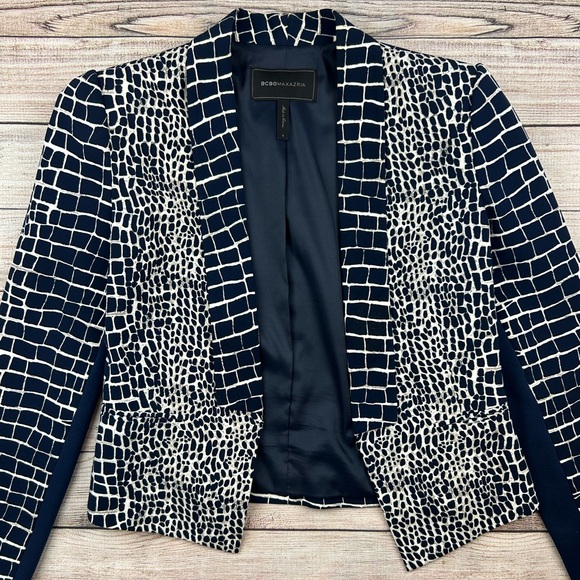 BCBGMAXAZRIA Leeam Blazer in White Combo - Size Small - Picture 14 of 15